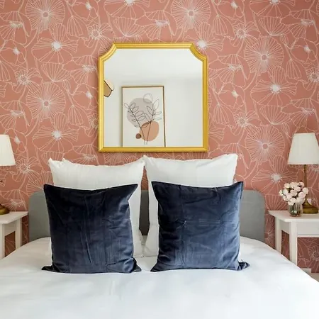 Cosy 3 Bedrooms & 2 Bathrooms - Louvre Apartment Paris